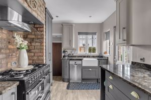 Photo 16- click for photo gallery